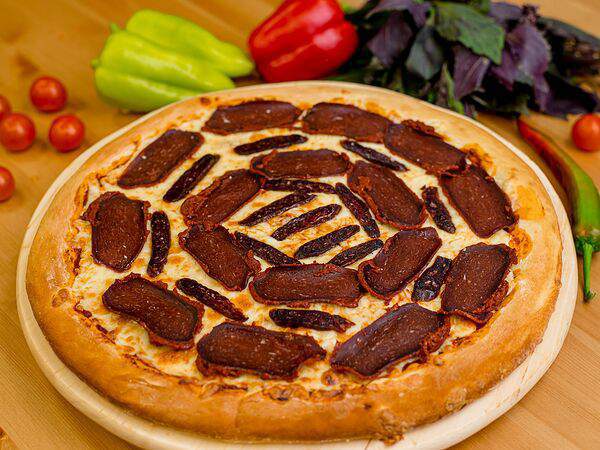 Булкин дом - Пикантная с бастурмой и суджуком