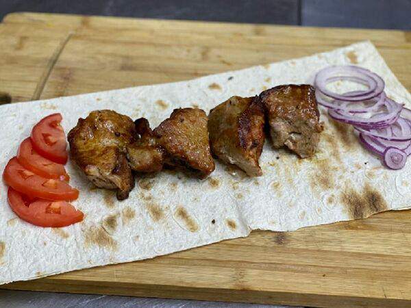 Шашлык мангал - Ики-бир cвинoй на мангале