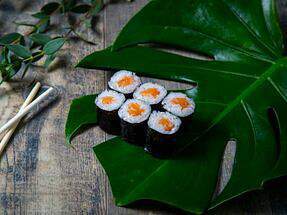 Pomidoroff - Тонкий ролл с лососем