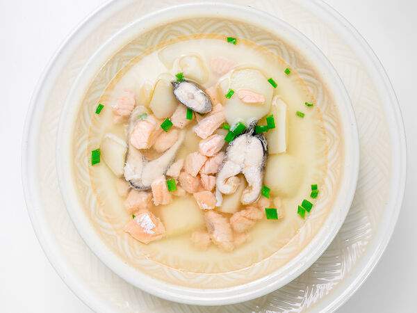 Югославия гриль - Уха из двух видов рыбы