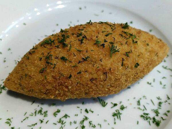 ILunch - Традиционная котлета по-киевски с хрустящей корочкой