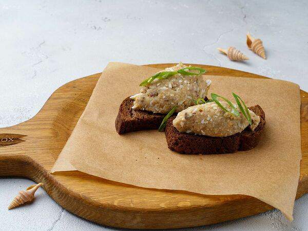 Fish Box - Форшмак на гренках из бородинского хлеба