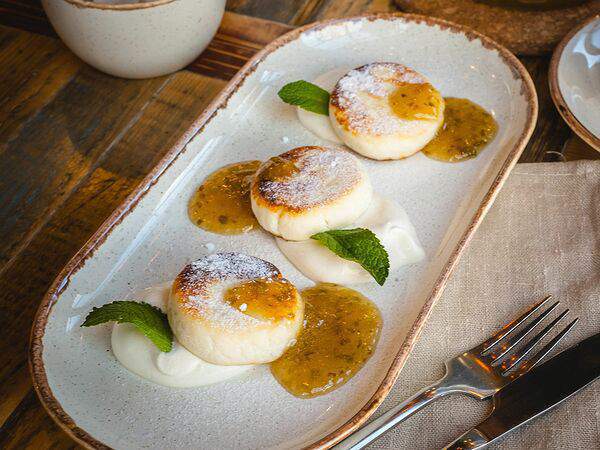 Блиныпицца - Сырники с вареньем Фейхоа