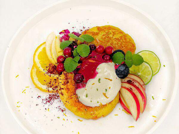 Organic Origin - Яблочные оладьи с топпингами на ваш выбор