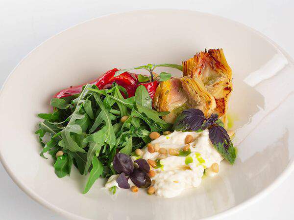 Труффальдино - Салат с артишоками, страчателлой и печеным перцем