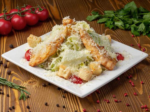 Сухумский дворик - Салат Цезарь с курицей
