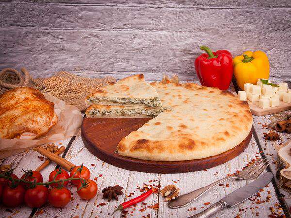 Осетинские пироги и пицца - Пирог с сёмгой и картошкой