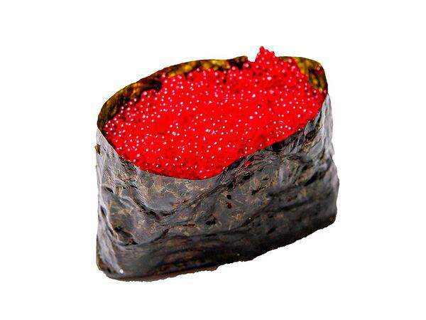 Зелёный ролл - Гункан с красной икрой тобико