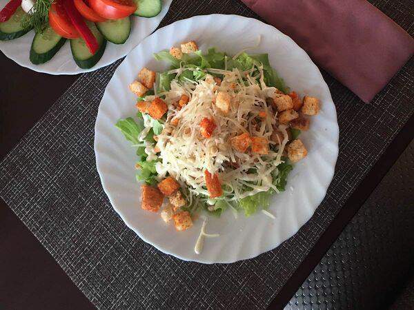 Шампуроff - Салат Цезарь с курицей