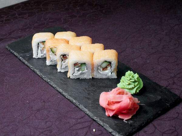 Аура - Ролл Филадельфия с угрем