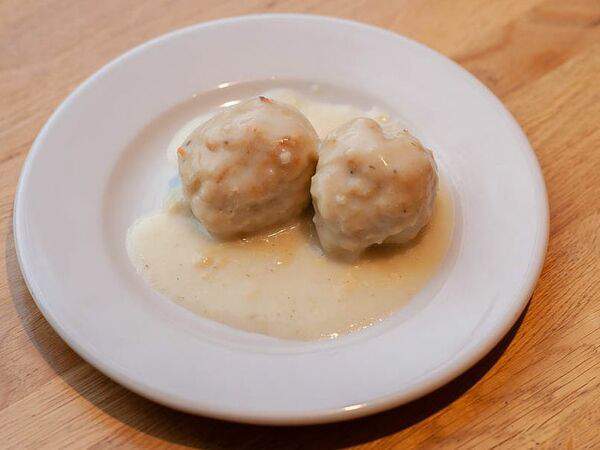 Калининградская столовая - Фрикадельки в рыбном соусе