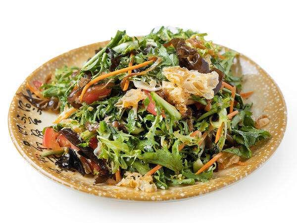 Chinchin - Салат из рукколы с древесными грибами