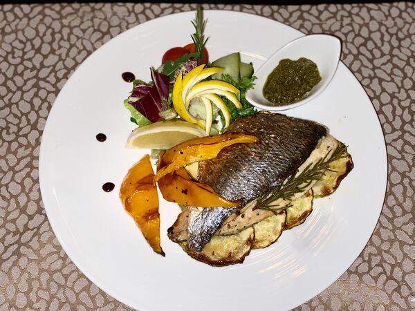 Кадриль - Филе дорадо на подложке из цукини