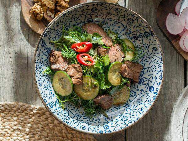 ХочуПури - Салат с телятиной и бальзамическим уксусом