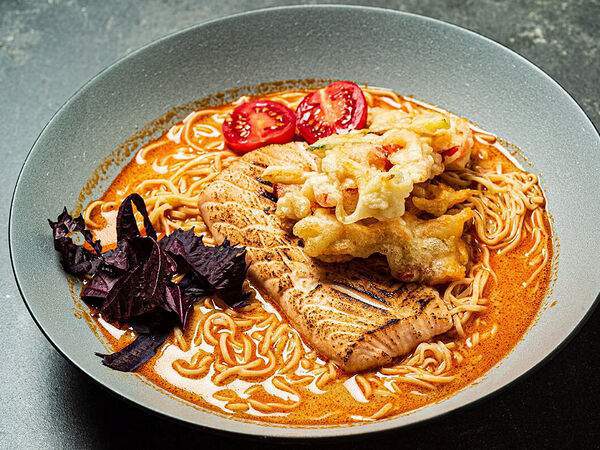 Ewoki - Лапша яичная с лососем