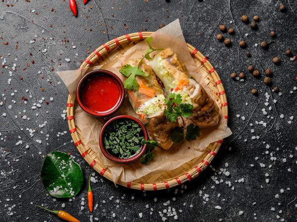 Spicy Band - Спринг-ролл с пряной курицей