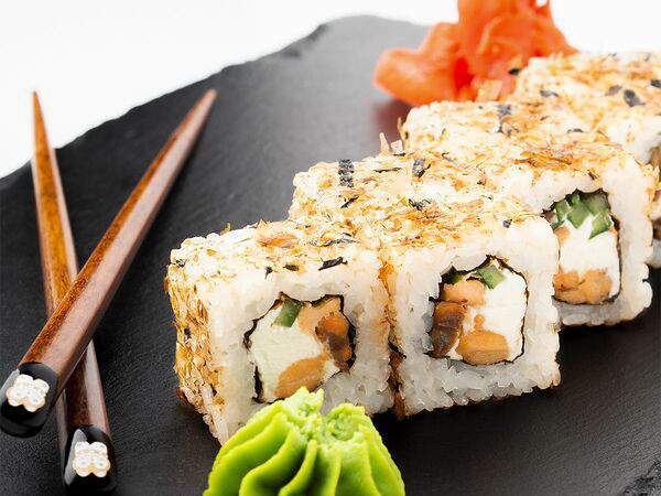 Chinchin - Ролл Бонито с лососем терияки