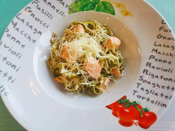 Полианто - Тальятелле со шпинатом и лососем