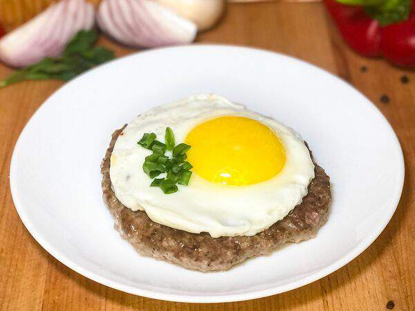 Bazar - Бифштекс говяжий с глазуньей