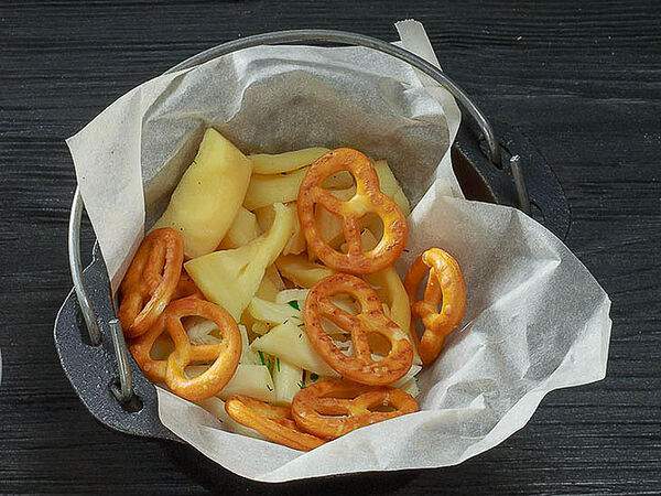 Ресторан-пивоварня Башня - Сырная тарелка Чечил