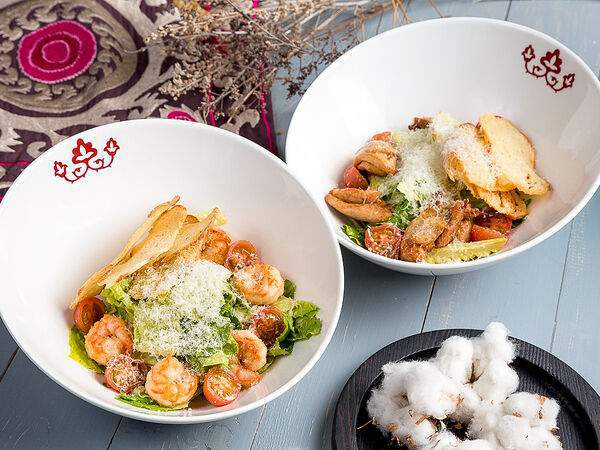 Чайхана neft lounge - Салат Цезарь с курицей