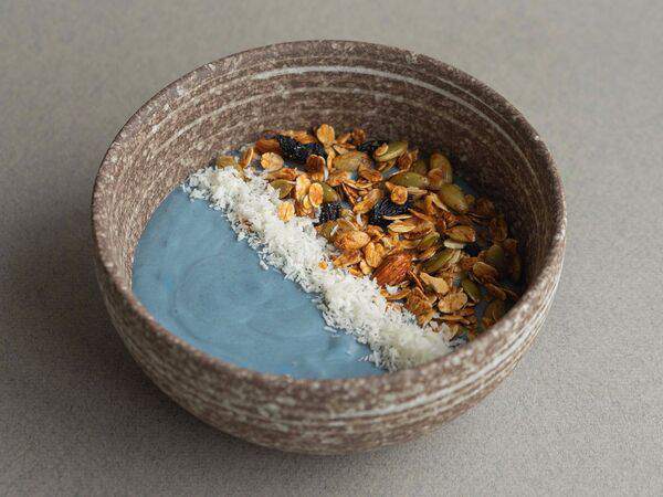 Крапива - Смузи bowl Blue Majil