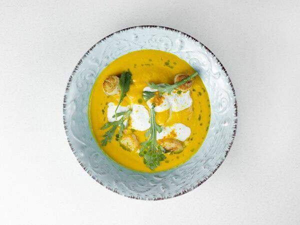 Eat fresh - Тыквенно-морковный суп с гребешками и куркумой