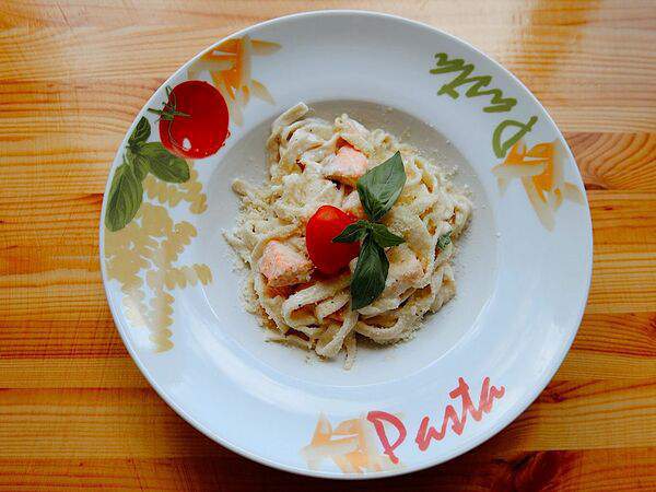 Happyx Cafe - Паста с лососем