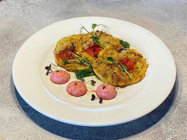 Gosti - Драники с копченой сметаной