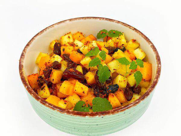 Organic Origin - Пряная репа с хурмой и изюмом собственного приготовления