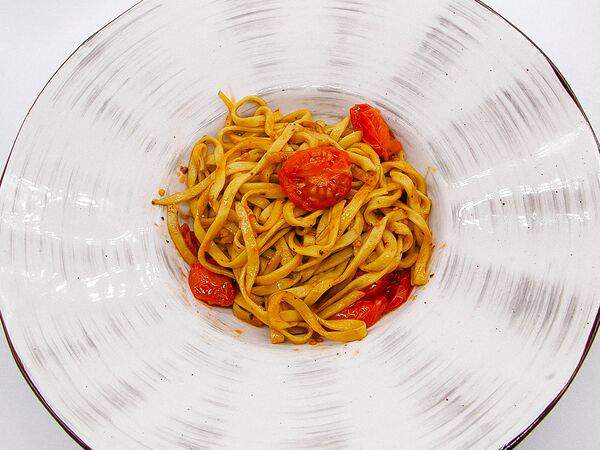 Тепло - Тальятелле с томатами черри