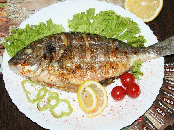 Мангал & Бар - Дорада на мангале с овощами