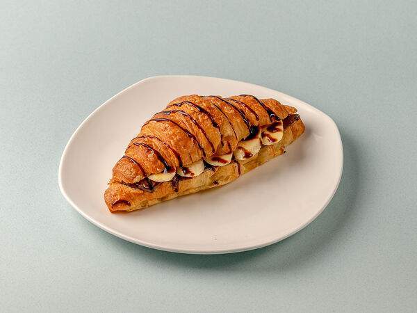 Гурман Булкинъ - Круассан с шоколадной пастой и бананом