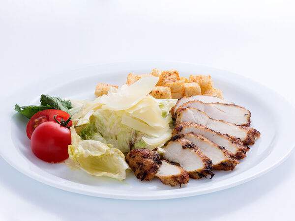 Ресторан Boho - Салат Цезарь с куриным филе