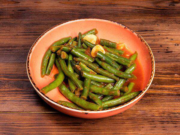 Трактир Колесо на Спасской - Зеленая фасоль с чесноком и томатами