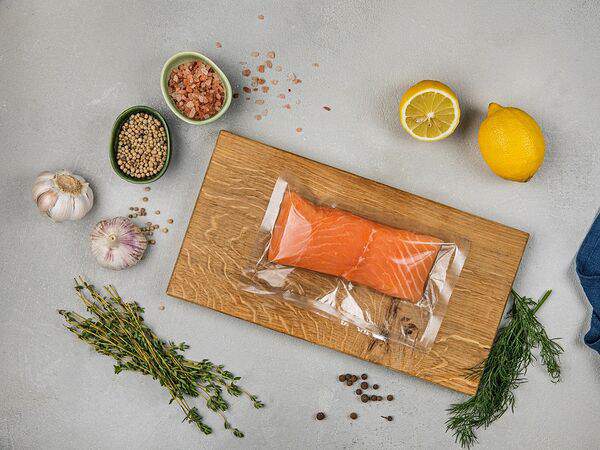 Fish Box - Филе лосося на коже полуфабрикат