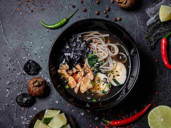 Spicy Band - Рамен с курицей