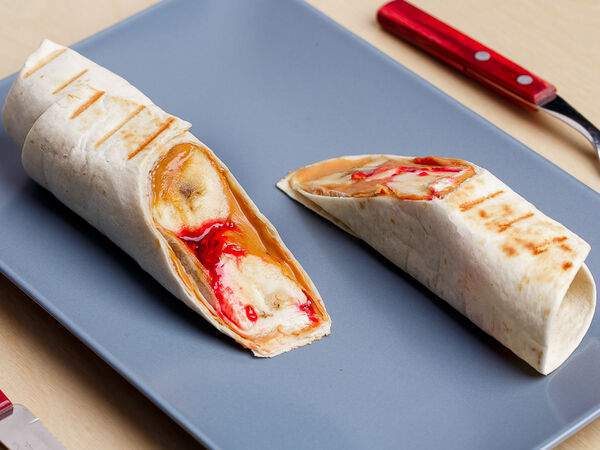 Pita's - Шаверма с бананом, арахисовой пастой и малиновым джемом