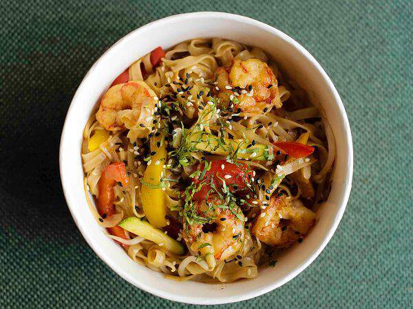 Где-то в Азии - Вок с креветками