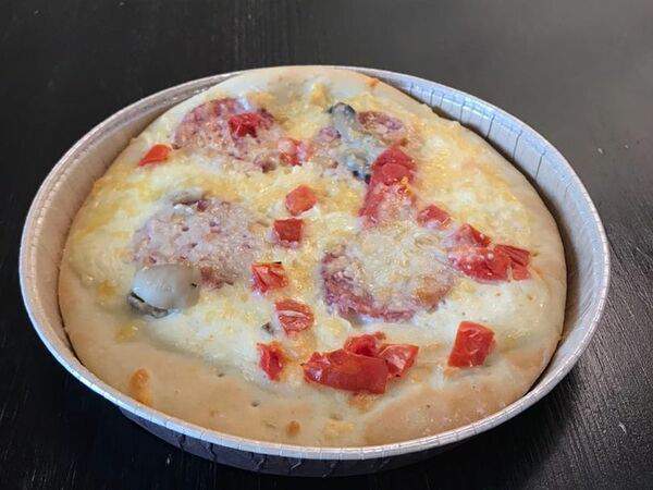 Пекарня Буханка - Лепешка Неаполитано с салями