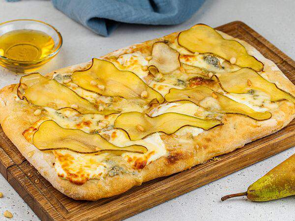 АндерСон - Римская пицца с сыром горгонзола и грушей