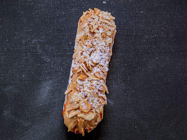 Французская пекарня & French Bakery - Эклер Миндальный
