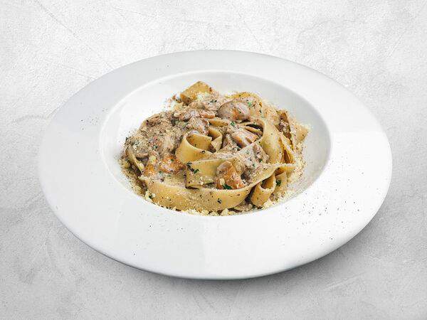 Mercato d'Italia - Паста с белыми грибами и трюфельным соусом