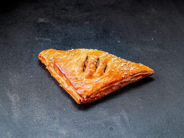 Французская пекарня & French Bakery - Турновер с курицей и грибами