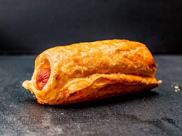 Французская пекарня & French Bakery - Сосиска в слойке с сыром