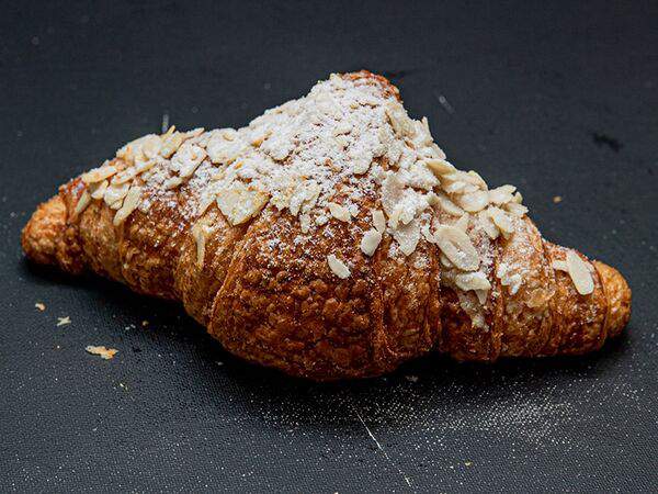 Французская пекарня & French Bakery - Круассан с миндалем