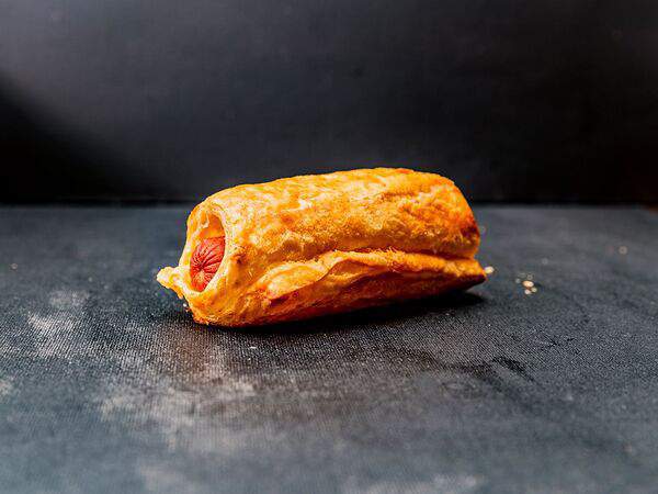 Французская пекарня & French Bakery - Сосиска в слойке с сыром
