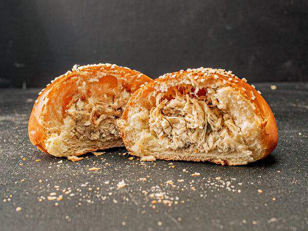 Французская пекарня & French Bakery - Пирожок с курицей