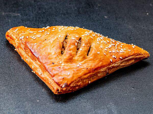 Французская пекарня & French Bakery - Турновер с курицей и грибами